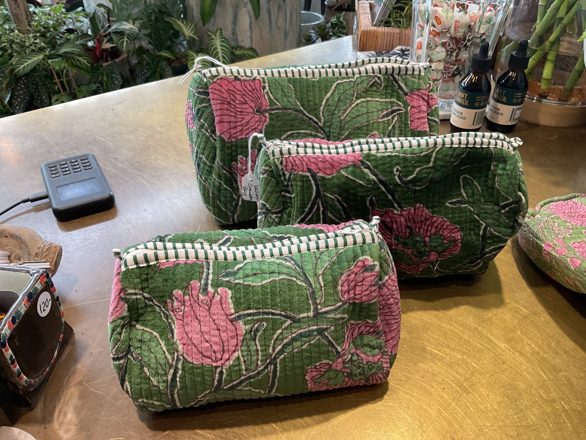 Cosmetic bag velvet – Botanic Bower